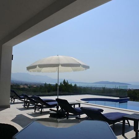Villa Orao Kaštel Novi Buitenkant foto