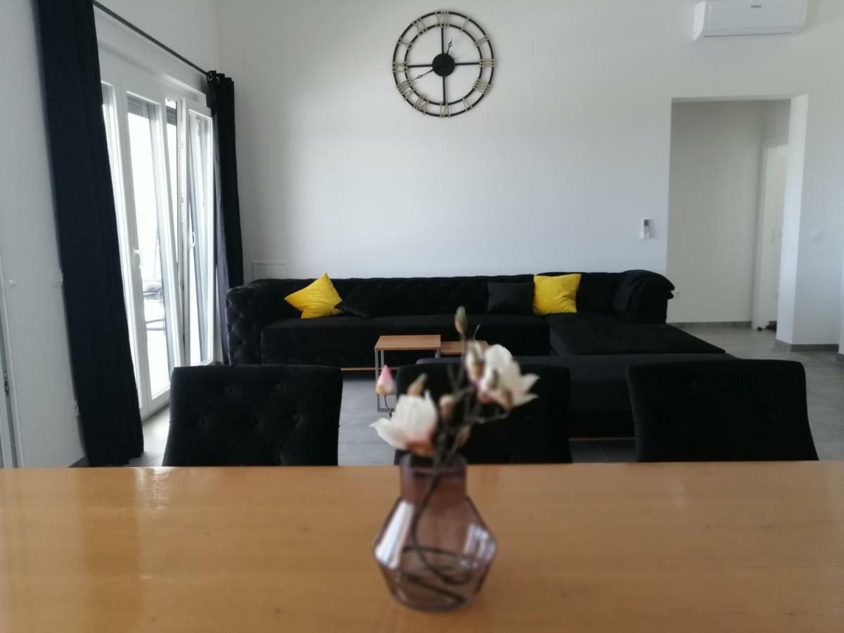 Villa Orao Kaštel Novi Buitenkant foto