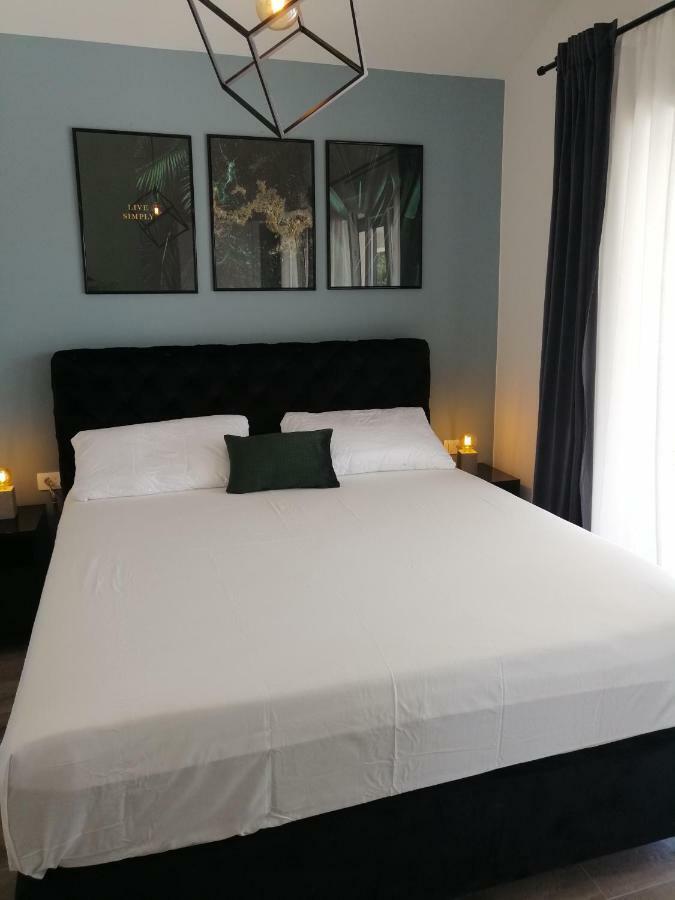 Villa Orao Kaštel Novi Buitenkant foto