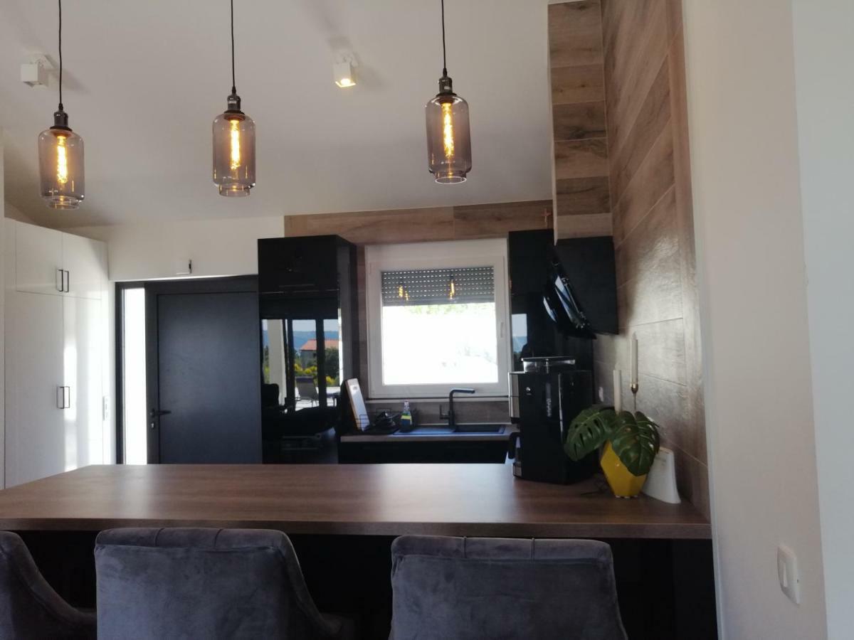 Villa Orao Kaštel Novi Buitenkant foto