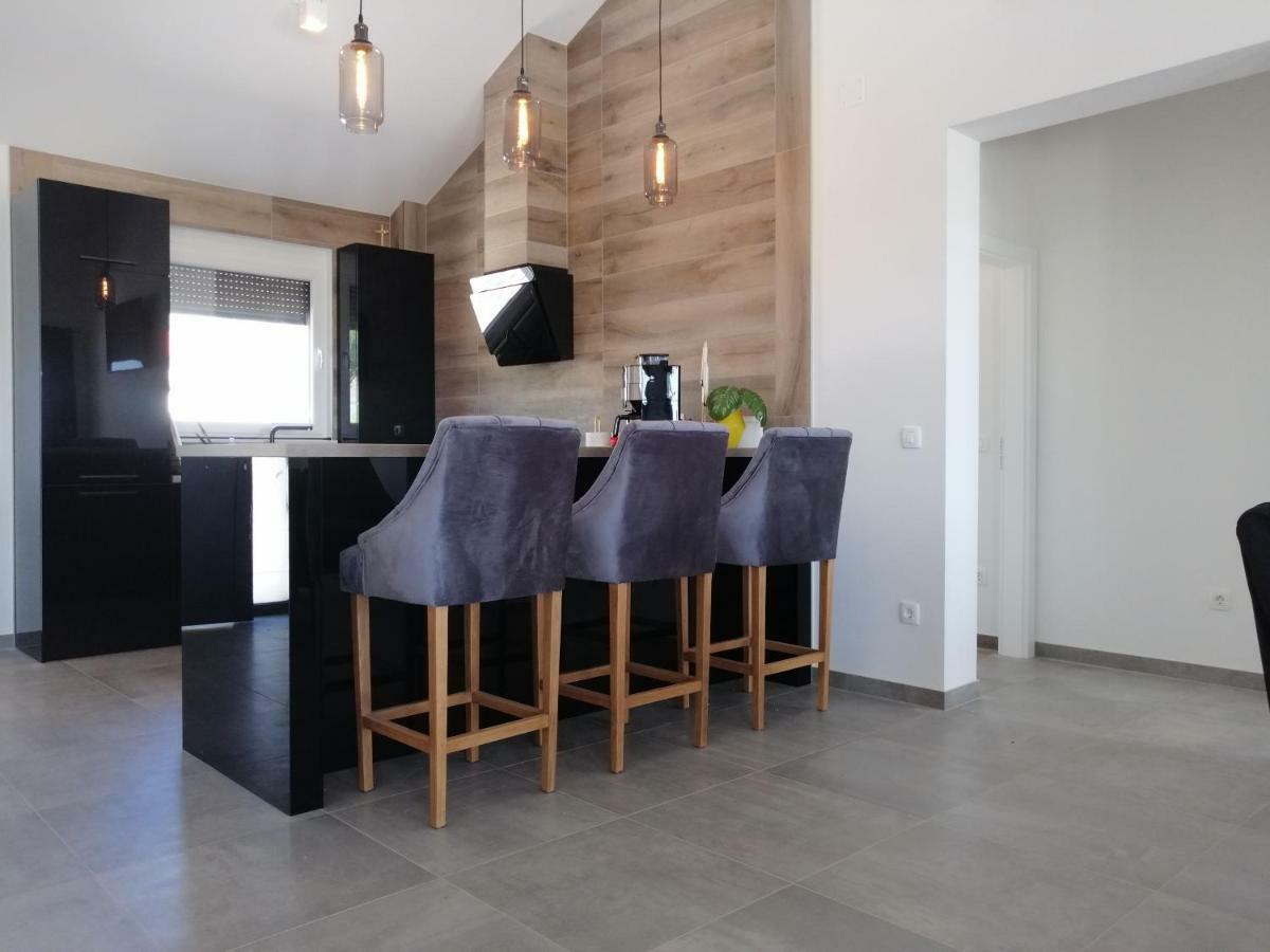 Villa Orao Kaštel Novi Buitenkant foto