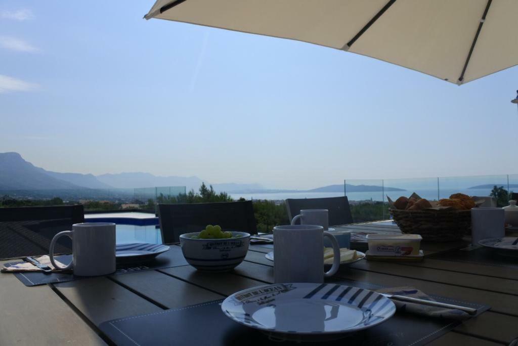 Villa Orao Kaštel Novi Buitenkant foto