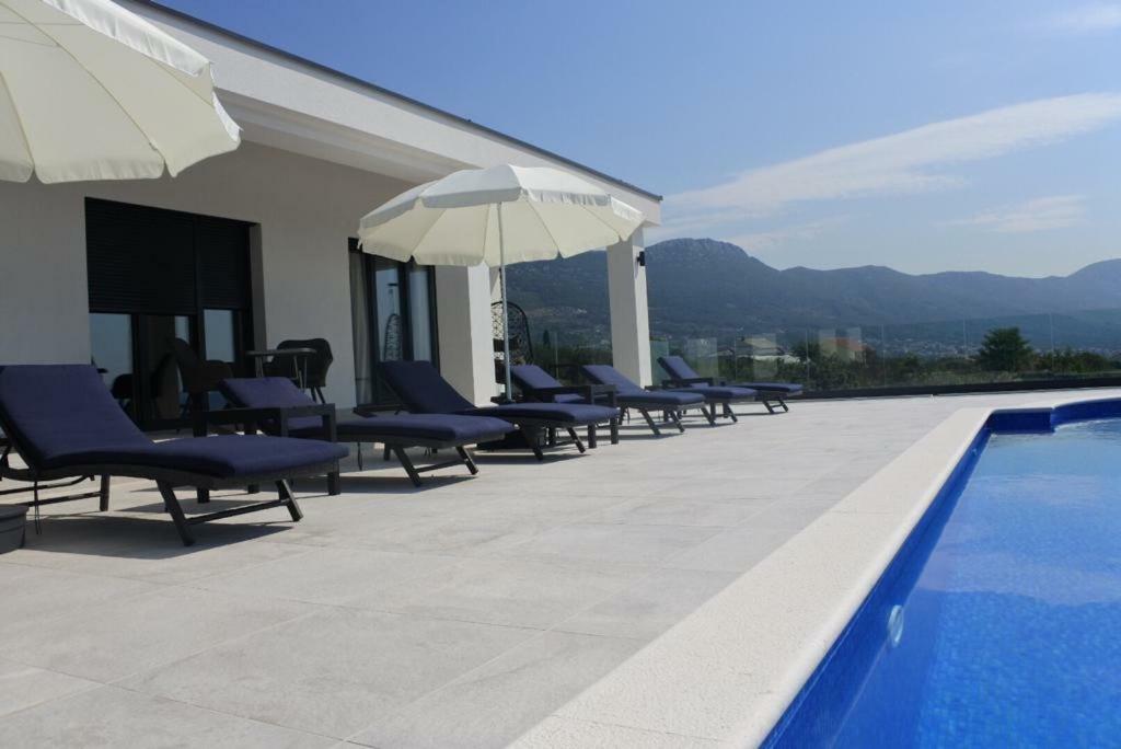 Villa Orao Kaštel Novi Buitenkant foto