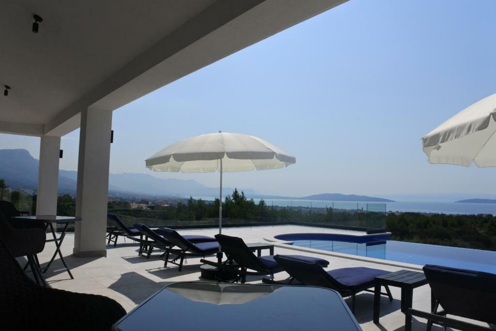 Villa Orao Kaštel Novi Buitenkant foto